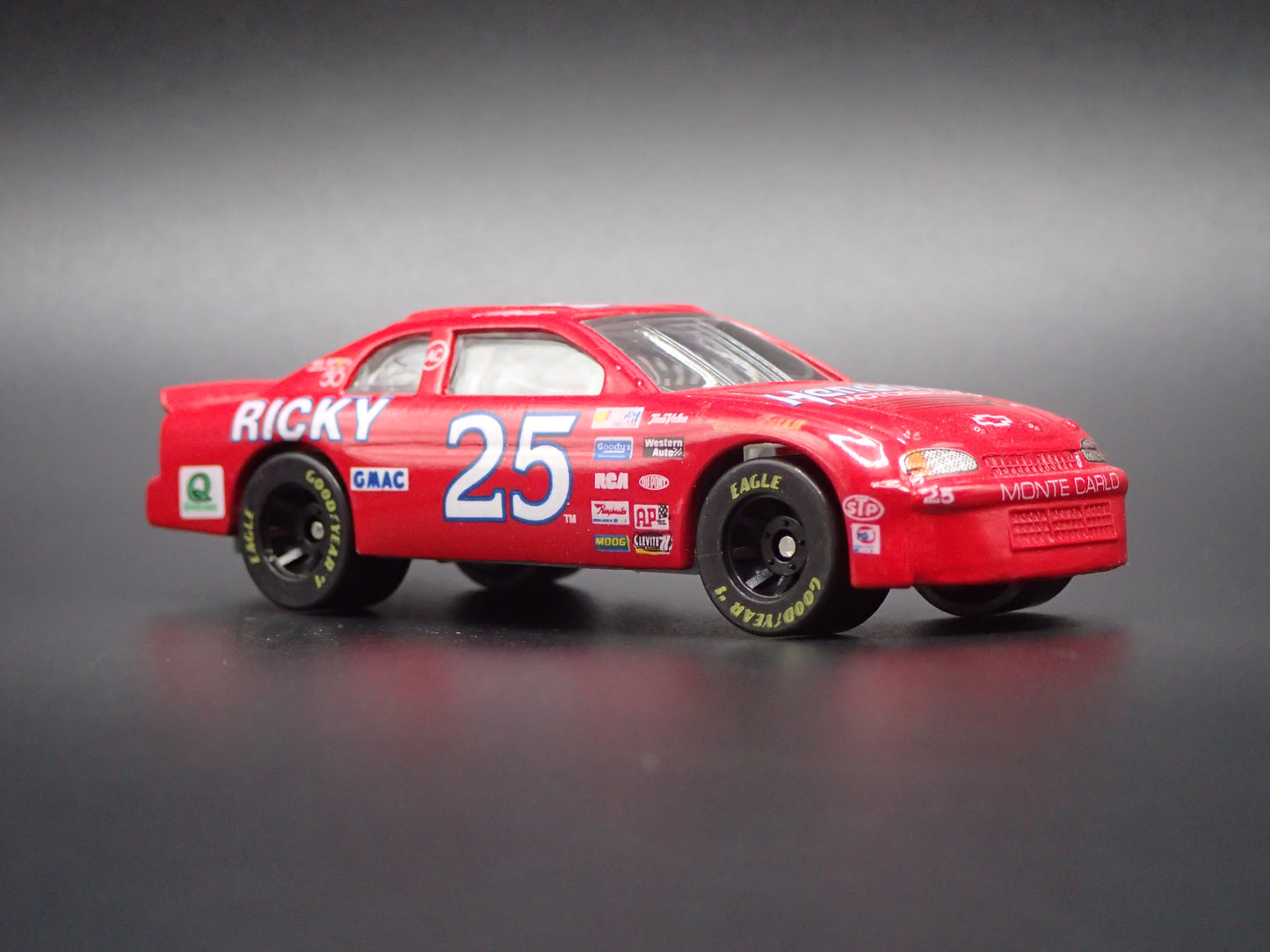 1997 97 CHEVY MONTE CARLO 2 RICKY CRAVEN HENDRICK NASCAR 1:64 SCALE DIECAST CAR
