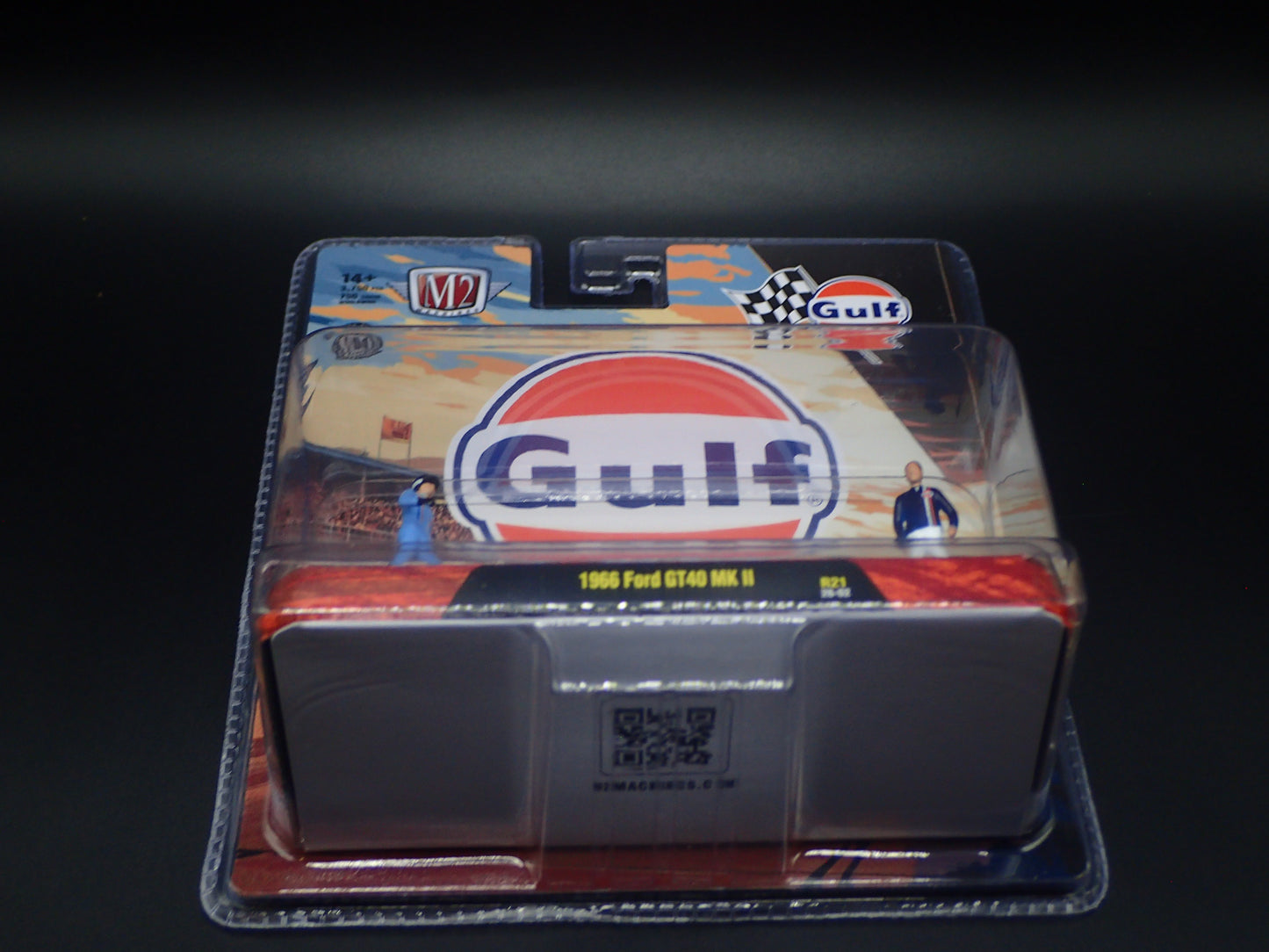 1966 FORD GT40 MK II GULF RACING 2026 M2 MACHINES DIORAMA RED CHASE R21 26-02