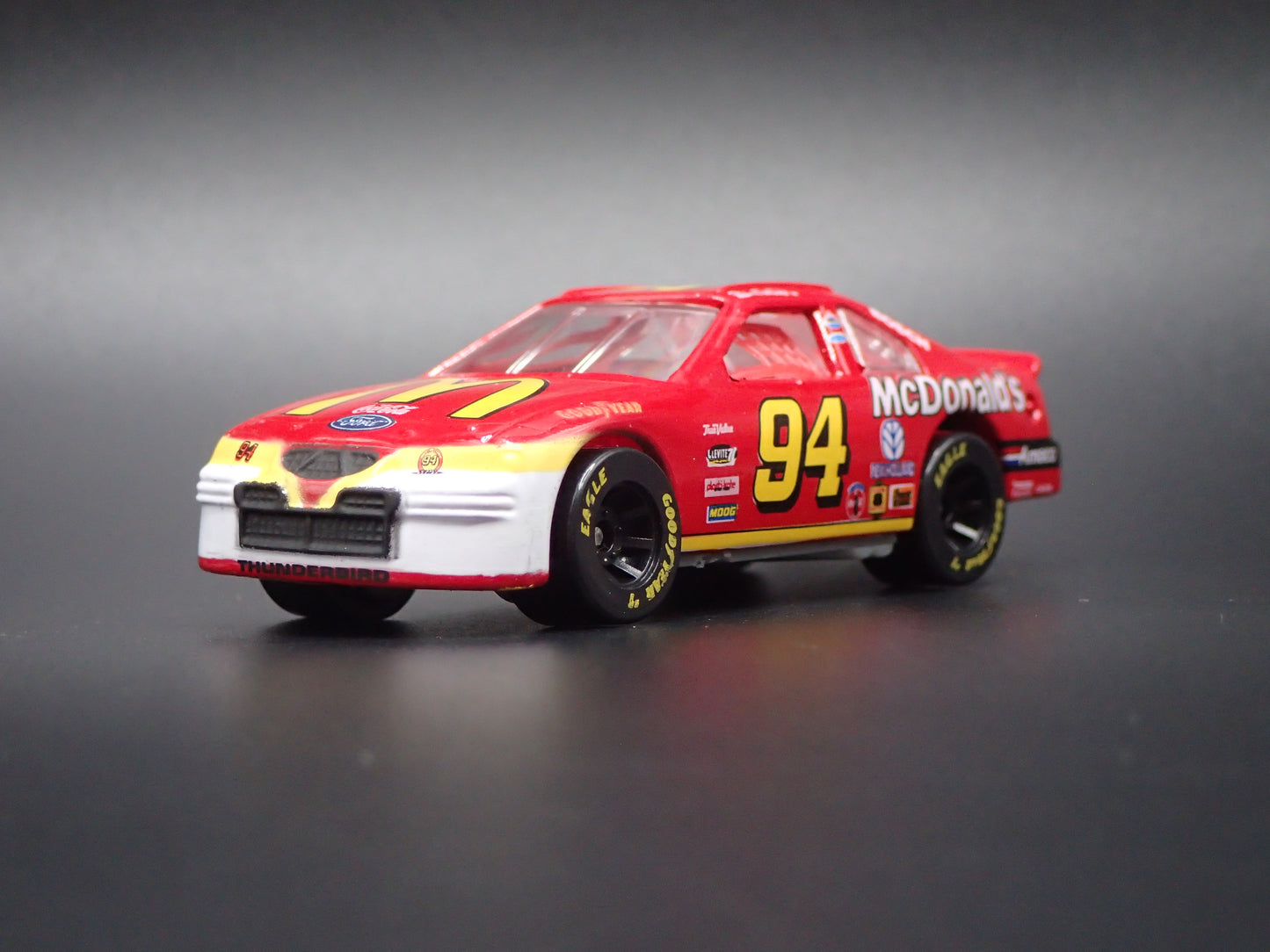 1997 97 FORD THUNDERBIRD 94 BILL ELLIOTT MCDONALDS NASCAR 1:64 DIECAST MODEL CAR
