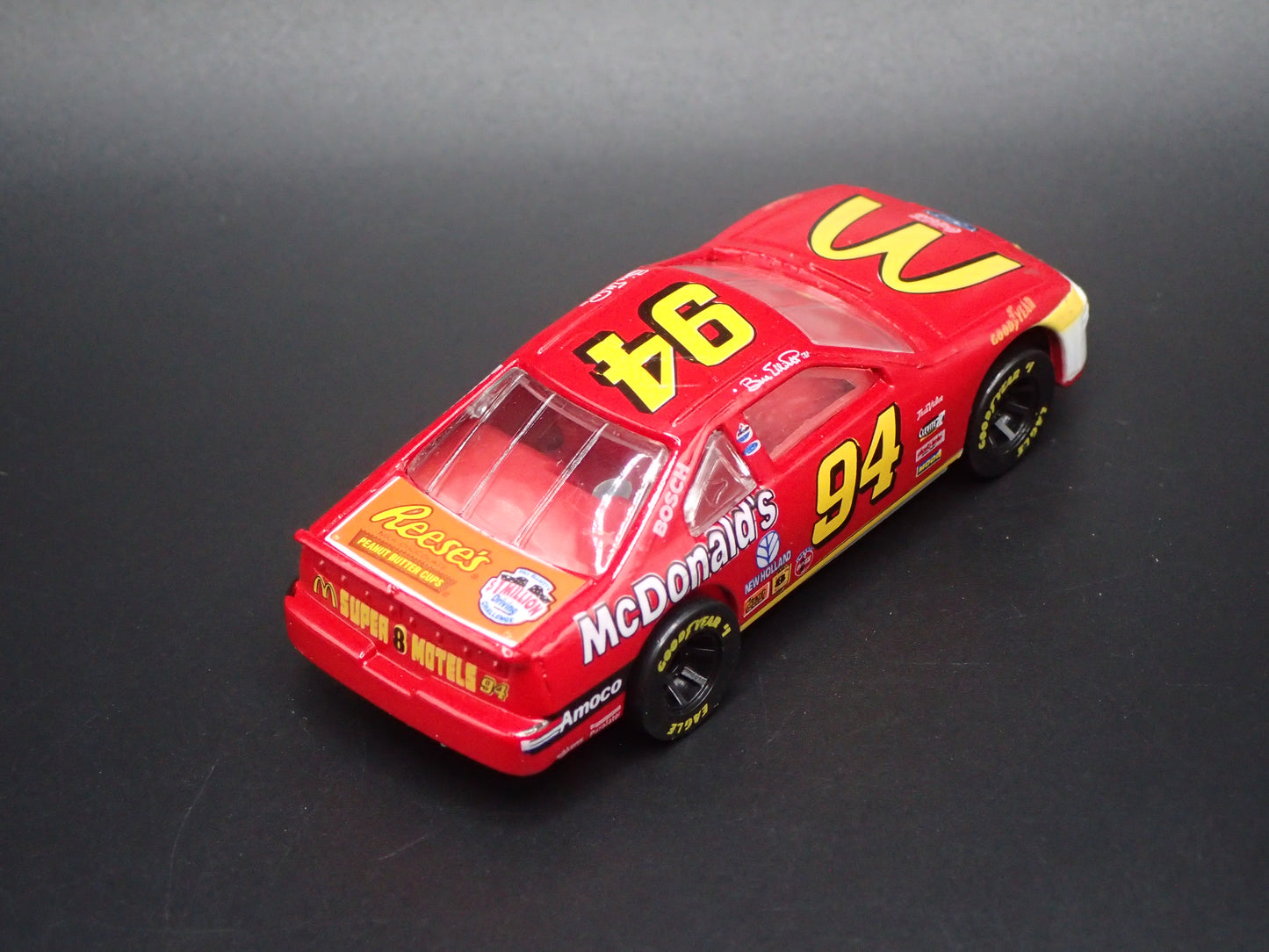 1997 97 FORD THUNDERBIRD 94 BILL ELLIOTT MCDONALDS NASCAR 1:64 DIECAST MODEL CAR