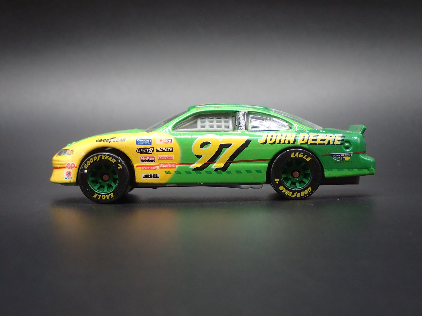 1997 97 PONTIAC GRAND PRIX 97 CHAD LITTLE JOHN DEERE NASCAR 1:64 SCALE DIECAST CAR