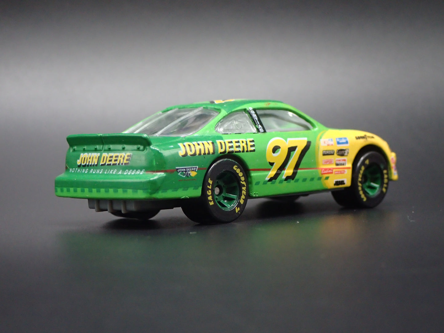 1997 97 PONTIAC GRAND PRIX 97 CHAD LITTLE JOHN DEERE NASCAR 1:64 SCALE DIECAST CAR