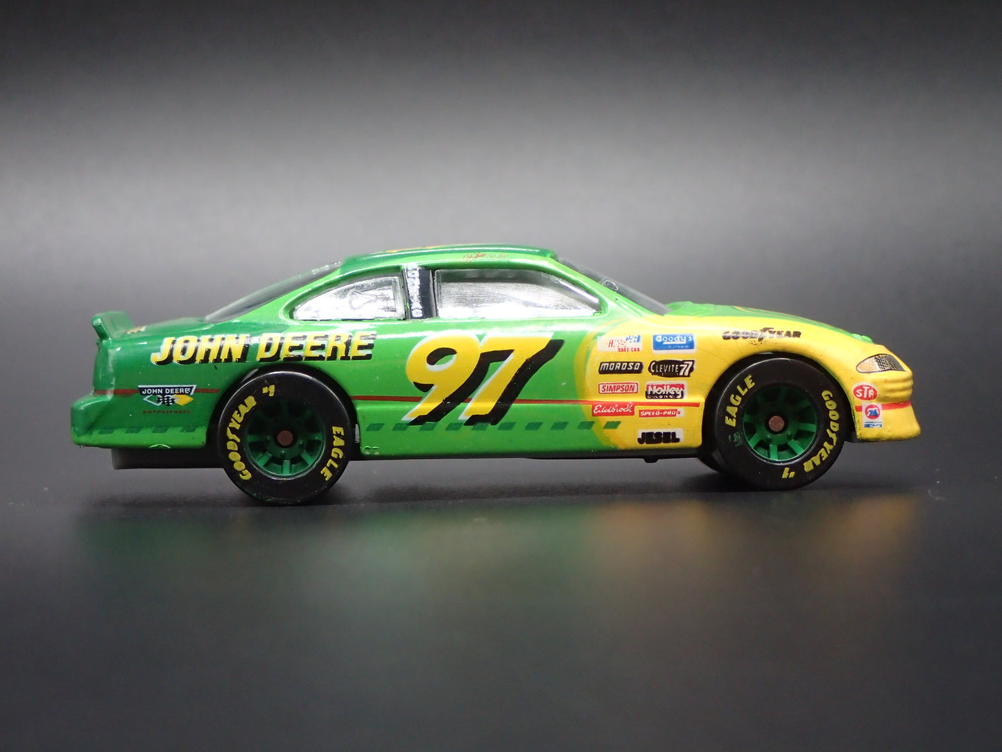 1997 97 PONTIAC GRAND PRIX 97 CHAD LITTLE JOHN DEERE NASCAR 1:64 SCALE DIECAST CAR