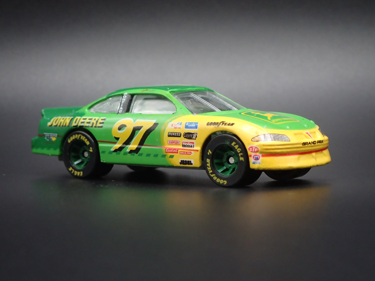 1997 97 PONTIAC GRAND PRIX 97 CHAD LITTLE JOHN DEERE NASCAR 1:64 SCALE DIECAST CAR