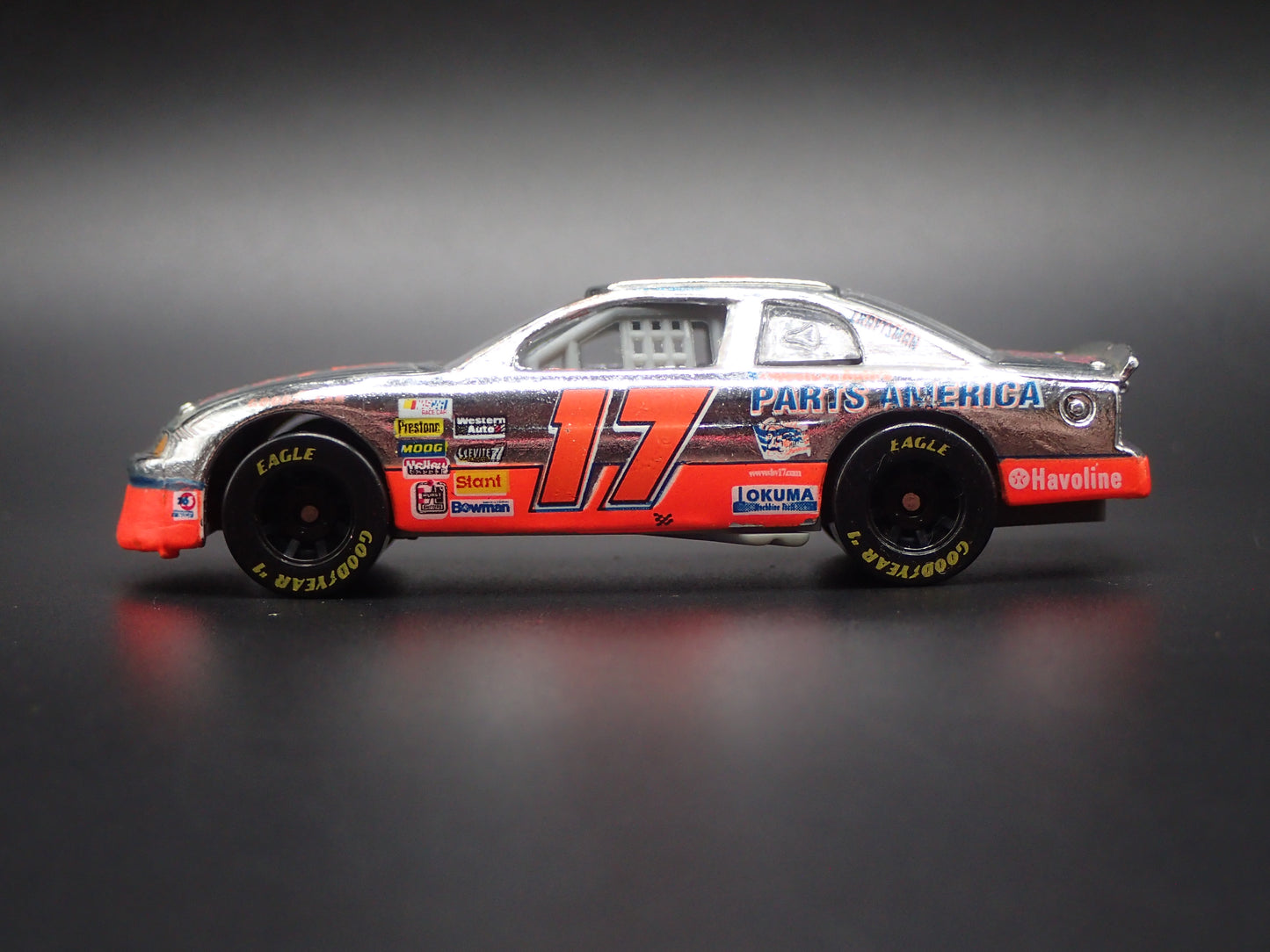 1997 CHEVY CHEVROLET MONTE CARLO DARRELL WALTRIP NASCAR 1:64 SCALE DIECAST CAR