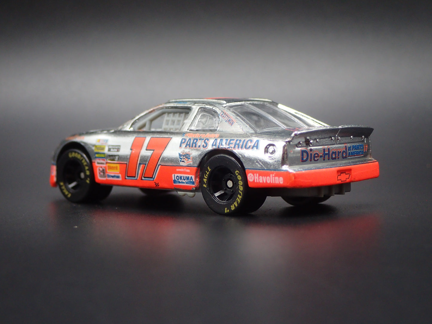 1997 CHEVY CHEVROLET MONTE CARLO DARRELL WALTRIP NASCAR 1:64 SCALE DIECAST CAR