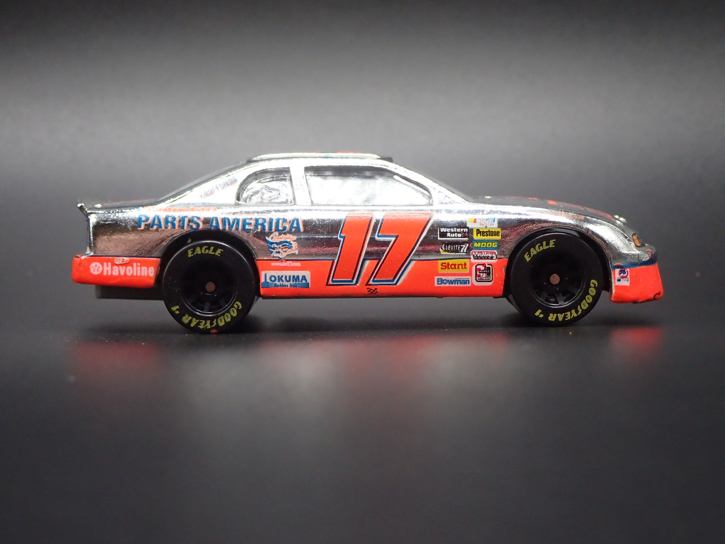 1997 CHEVY CHEVROLET MONTE CARLO DARRELL WALTRIP NASCAR 1:64 SCALE DIECAST CAR