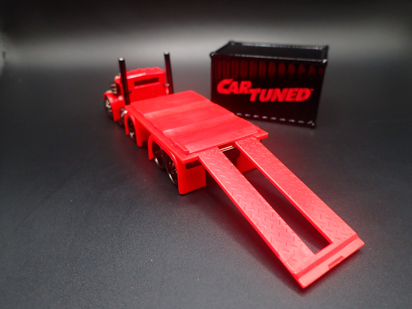 CAR TUNED SNEAKY PETE CONTAINER RIG 1:64 SCALE DIORAMA DIECAST MODEL CAR