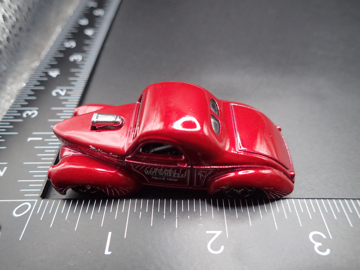 1941 41 WILLYS COUPE RED RARE 1:64 COLLECTIBLE DIORAMA DIECAST MODEL CAR