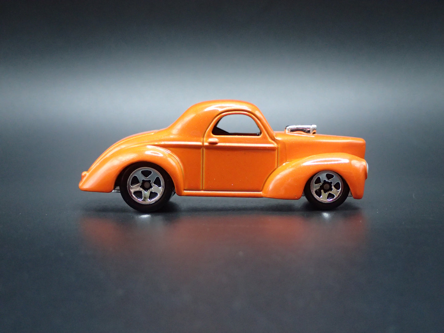 1941 41 WILLYS COUPE ORANGE 1:64 SCALE COLLECTIBLE DIORAMA DIECAST MODEL CAR