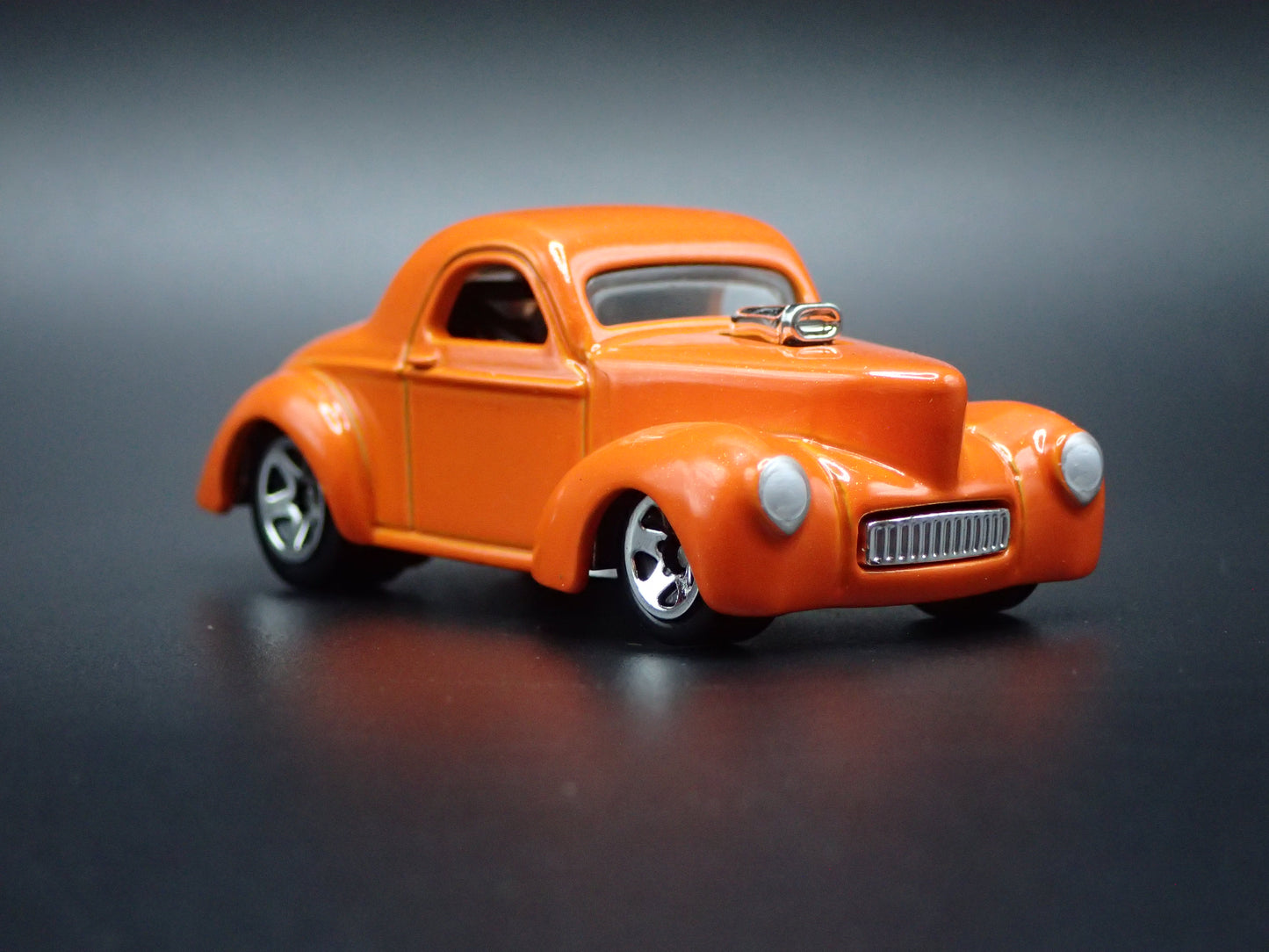 1941 41 WILLYS COUPE ORANGE 1:64 SCALE COLLECTIBLE DIORAMA DIECAST MODEL CAR