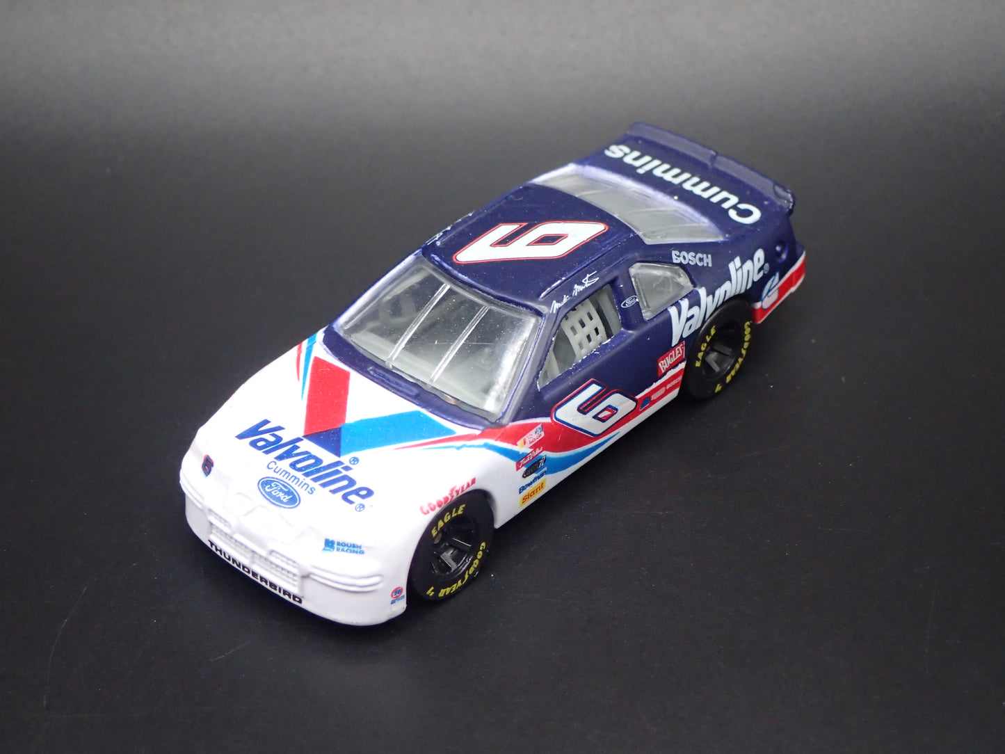 1997 97 FORD THUNDERBIRD 6 MARK MARTIN NASCAR 1:64 SCALE DIECAST MODEL CAR