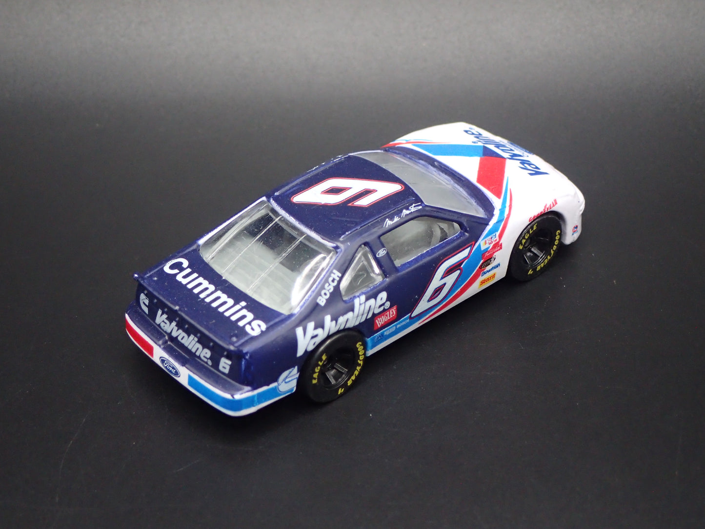 1997 97 FORD THUNDERBIRD 6 MARK MARTIN NASCAR 1:64 SCALE DIECAST MODEL CAR