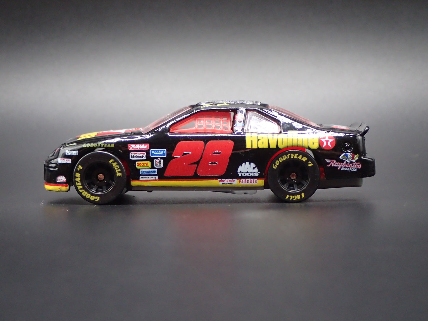 1997 97 FORD THUNDERBIRD 28 ERNIE IRVAN HAVOLINE NASCAR 1:64 SCALE DIECAST CAR