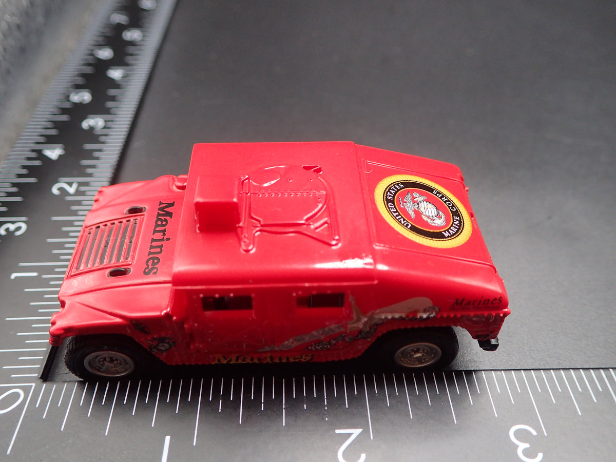 1992-2006 HUMMER H1 USA MARINES RED 1:64 SCALE  DIORAMA DIECAST MODEL CAR