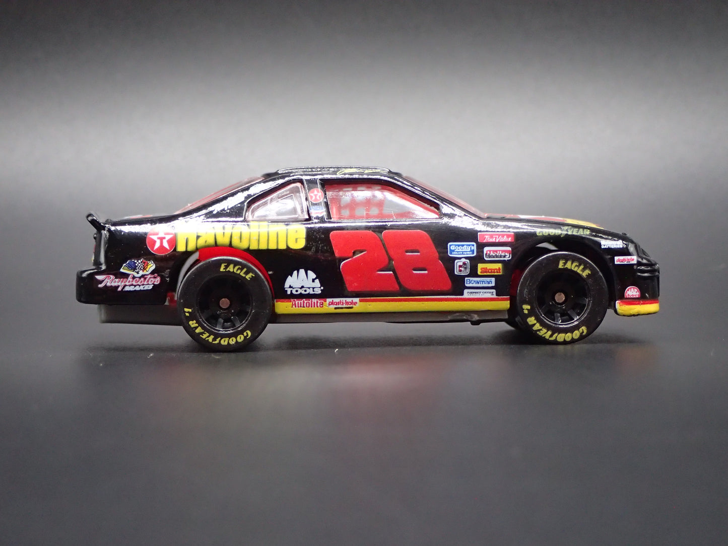 1997 97 FORD THUNDERBIRD 28 ERNIE IRVAN HAVOLINE NASCAR 1:64 SCALE DIECAST CAR
