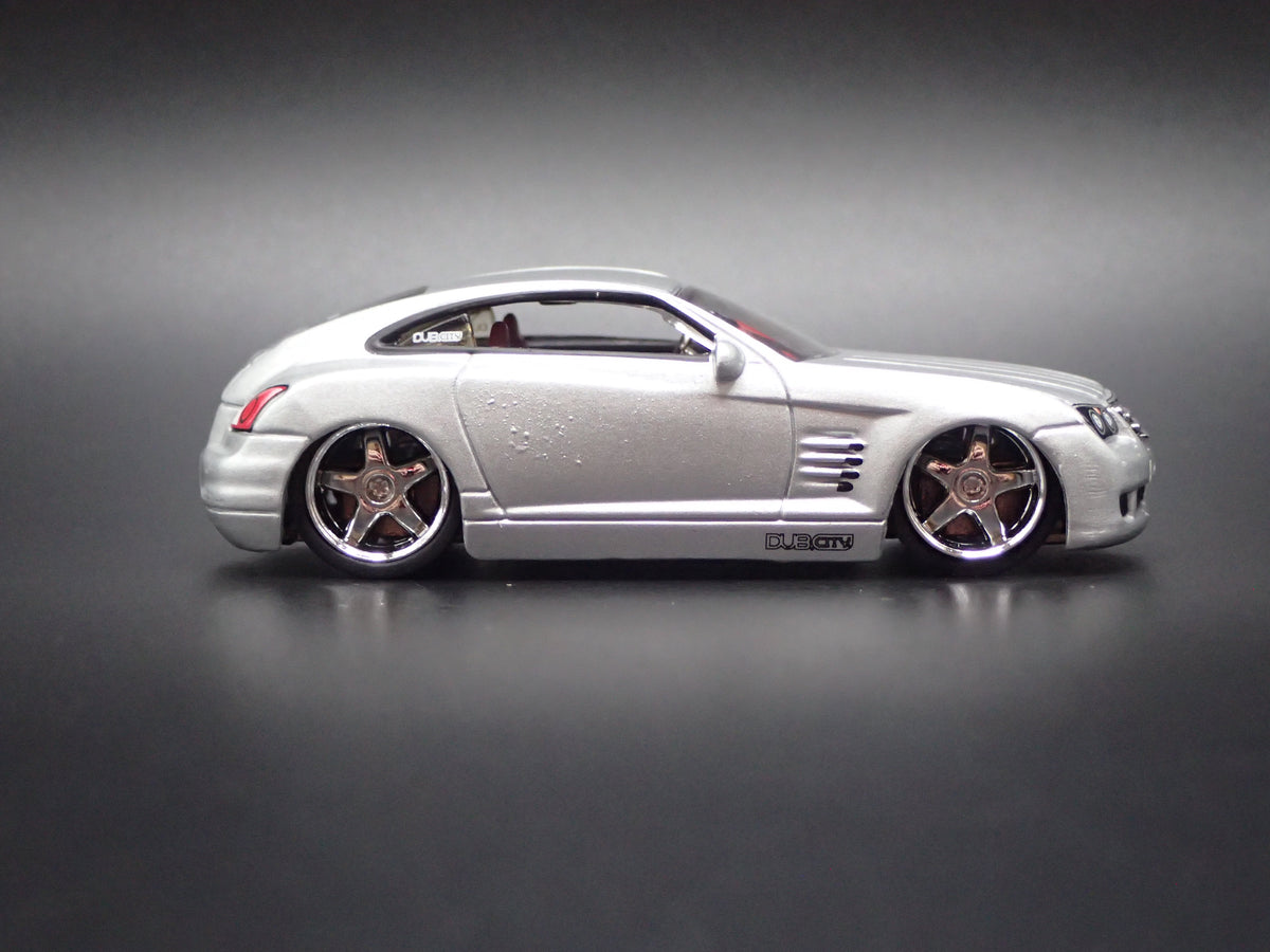 2004-2008 CHYSLER CROSSFIRE SILVER RARE 1:64 SCALE COLLECTIBLE DIORAMA DIECAST MODEL CAR