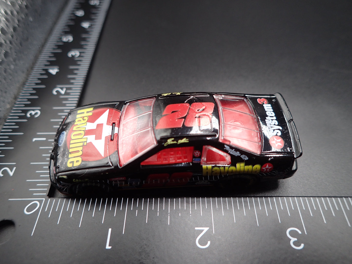 1997 97 FORD THUNDERBIRD 28 ERNIE IRVAN HAVOLINE NASCAR 1:64 SCALE DIECAST CAR