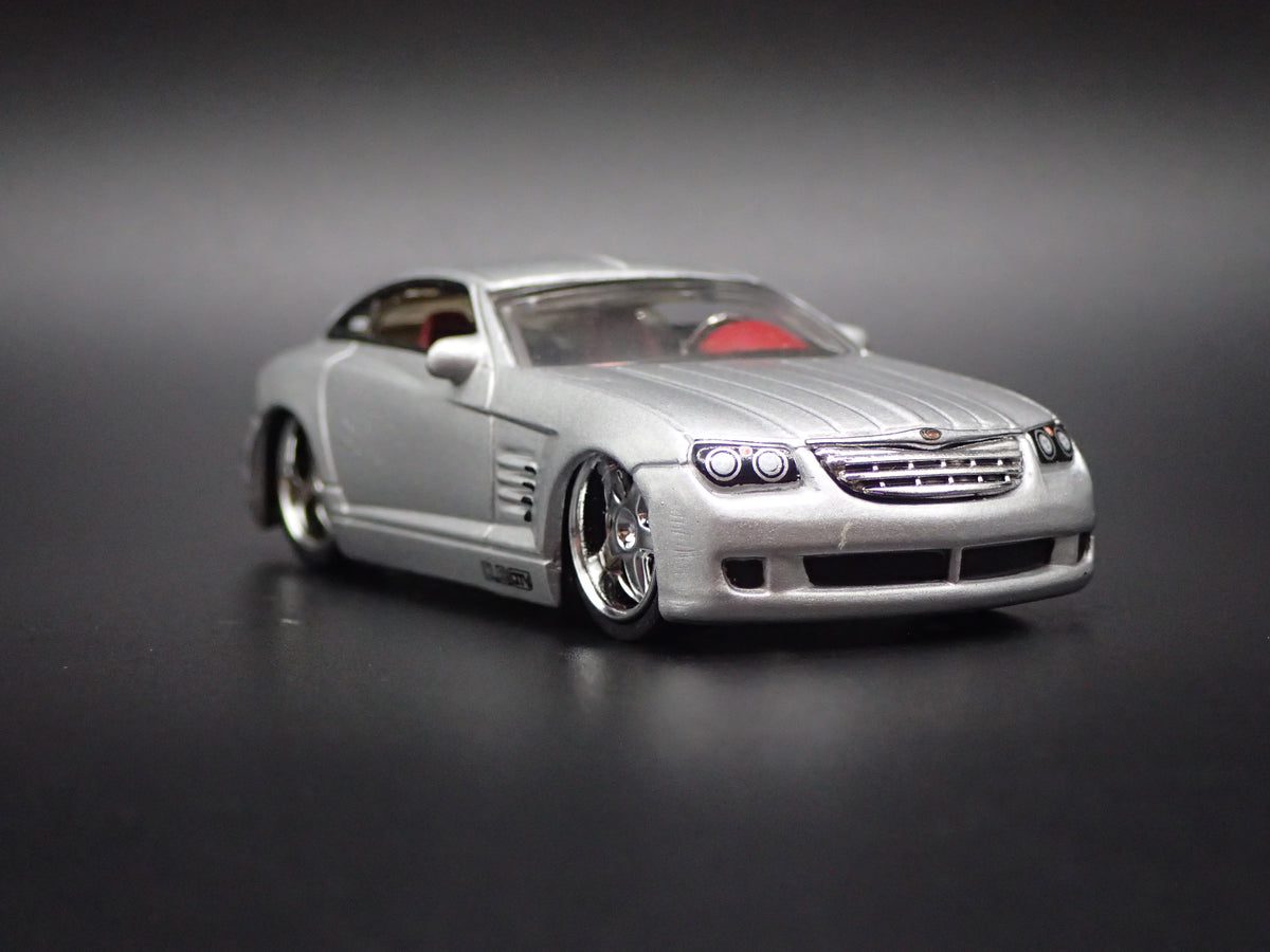 2004-2008 CHYSLER CROSSFIRE SILVER RARE 1:64 SCALE COLLECTIBLE DIORAMA DIECAST MODEL CAR