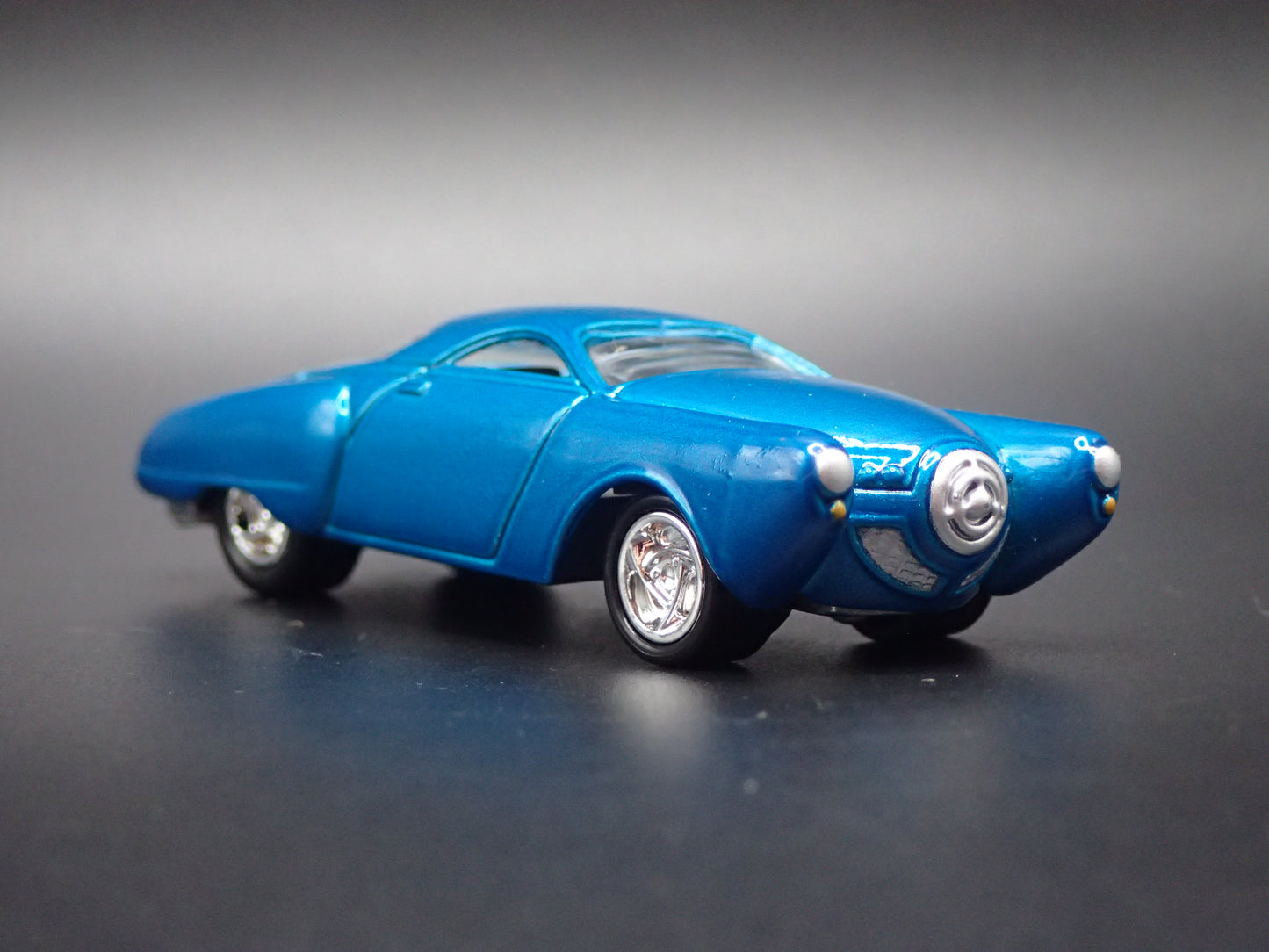 1951 51 STUDEBAKER COMMANDER RARE 1:64 SCALE COLLECTIBLE DIORAMA DIECAST MODEL CAR