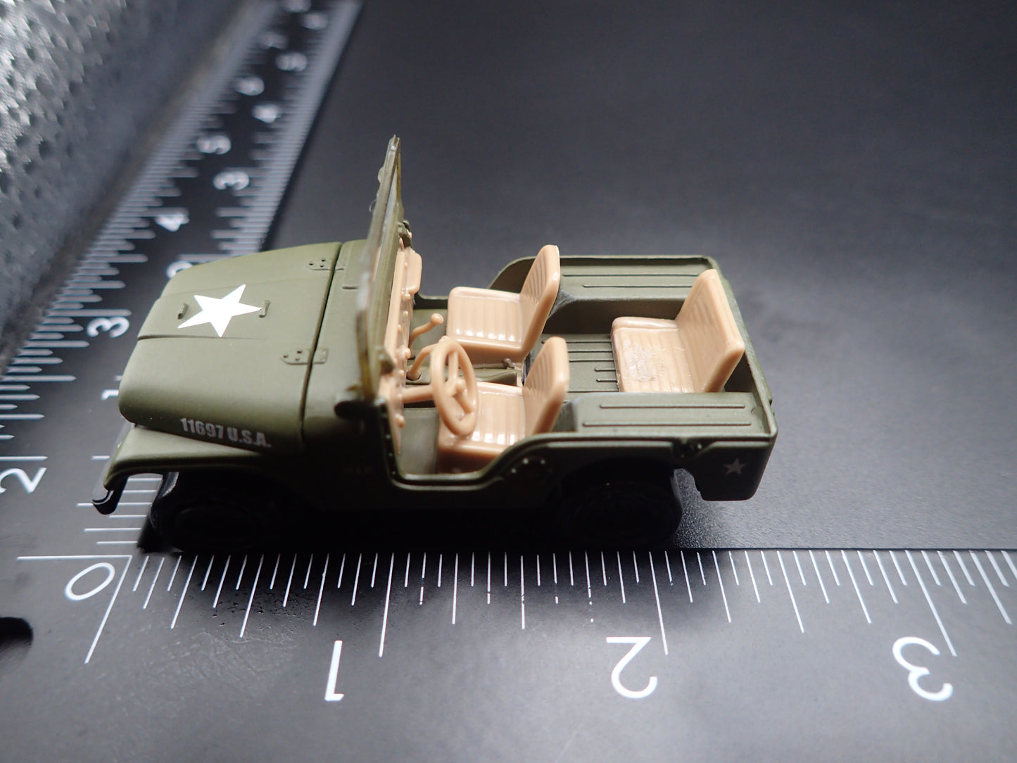 1944-1986 JEEP CJ5 US ARMY 1/64 SCALE COLLECTIBLE DIORAMA DIECAST MODEL CAR