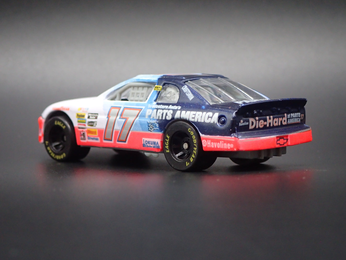 1997 CHEVY CHEVROLET MONTE CARLO DARRELL WALTRIP NASCAR 1:64 SCALE DIECAST CAR