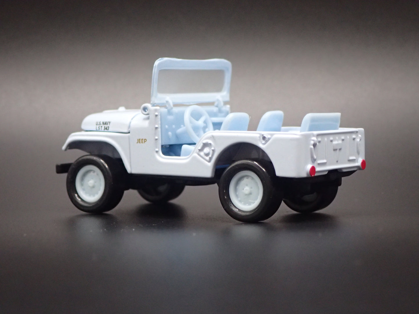1944-1986 JEEP CJ5 US NAVY 1/64 SCALE COLLECTIBLE DIORAMA DIECAST MODEL CAR