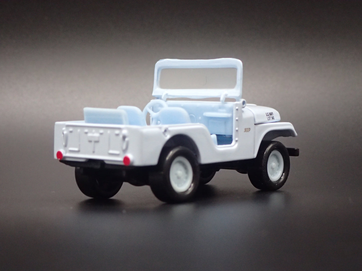 1944-1986 JEEP CJ5 US NAVY 1/64 SCALE COLLECTIBLE DIORAMA DIECAST MODEL CAR