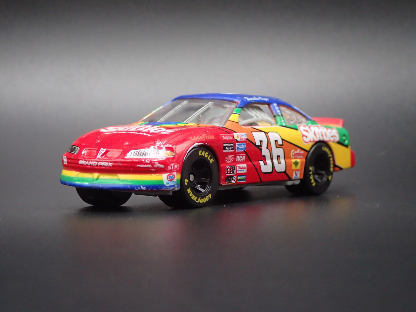 1997 97 PONTIAC GRAND PRIX 36 DERRICK COPE SKITTLES NASCAR 1:64 SCALE DIECAST CAR