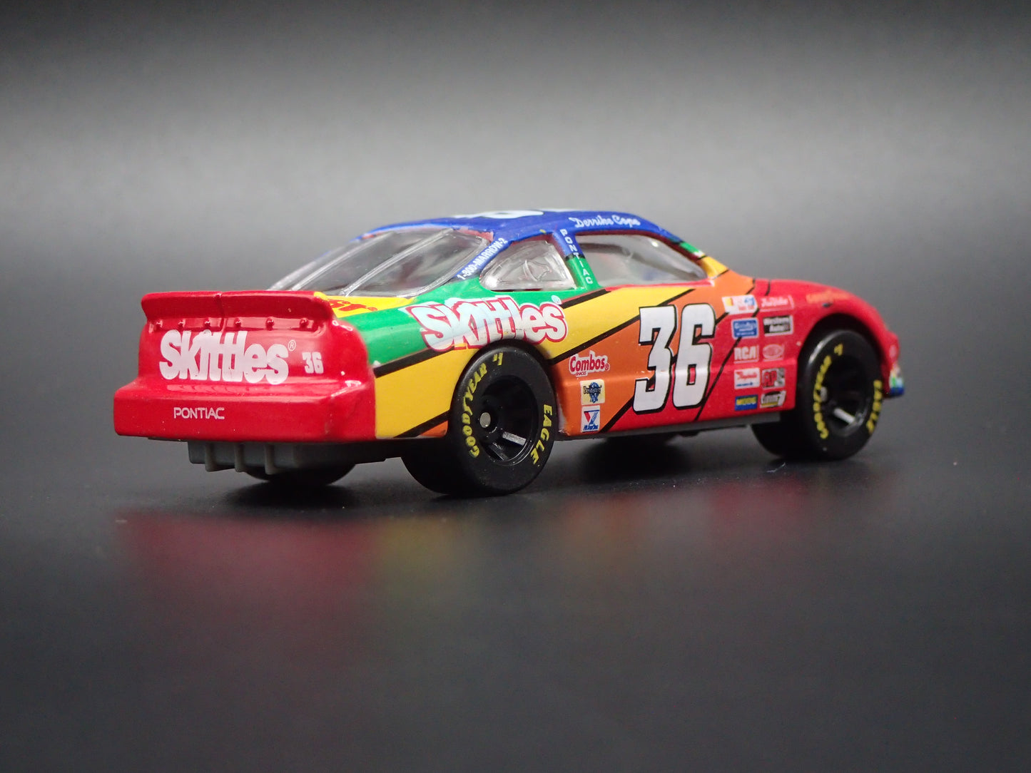 1997 97 PONTIAC GRAND PRIX 36 DERRICK COPE SKITTLES NASCAR 1:64 SCALE DIECAST CAR