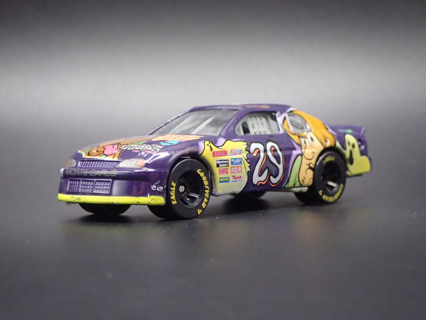 1997 CHEVY MONTE CARLO 29 ROBERT PRESSLEY SCOOBY DOO NASCAR 1/64 SCALE DIECAST CAR