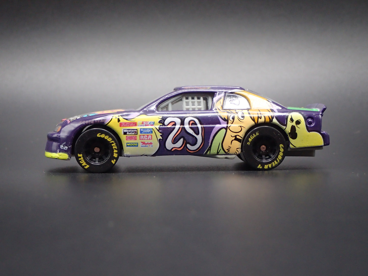 1997 CHEVY MONTE CARLO 29 ROBERT PRESSLEY SCOOBY DOO NASCAR 1/64 SCALE DIECAST CAR