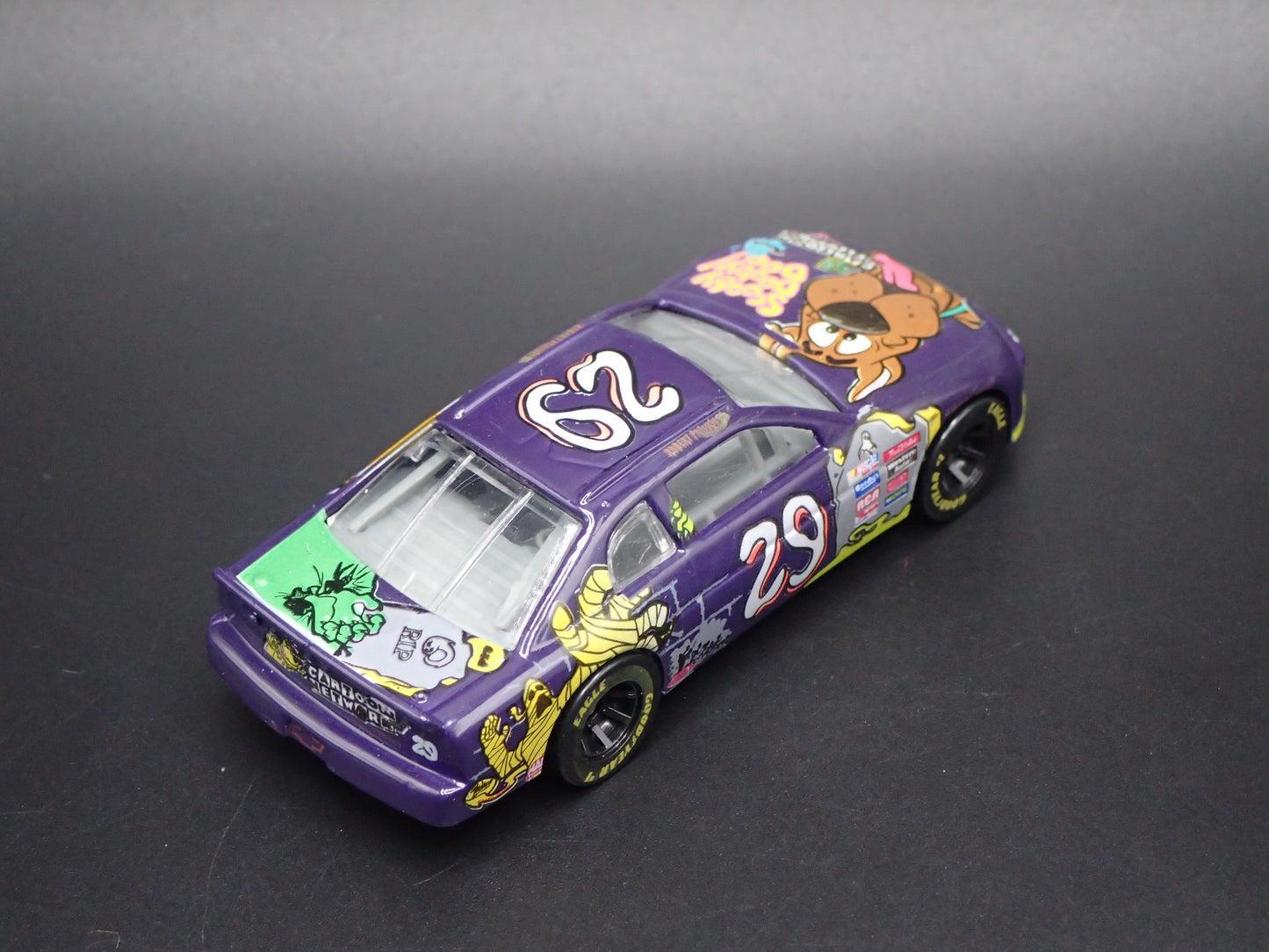 1997 CHEVY MONTE CARLO 29 ROBERT PRESSLEY SCOOBY DOO NASCAR 1/64 SCALE DIECAST CAR