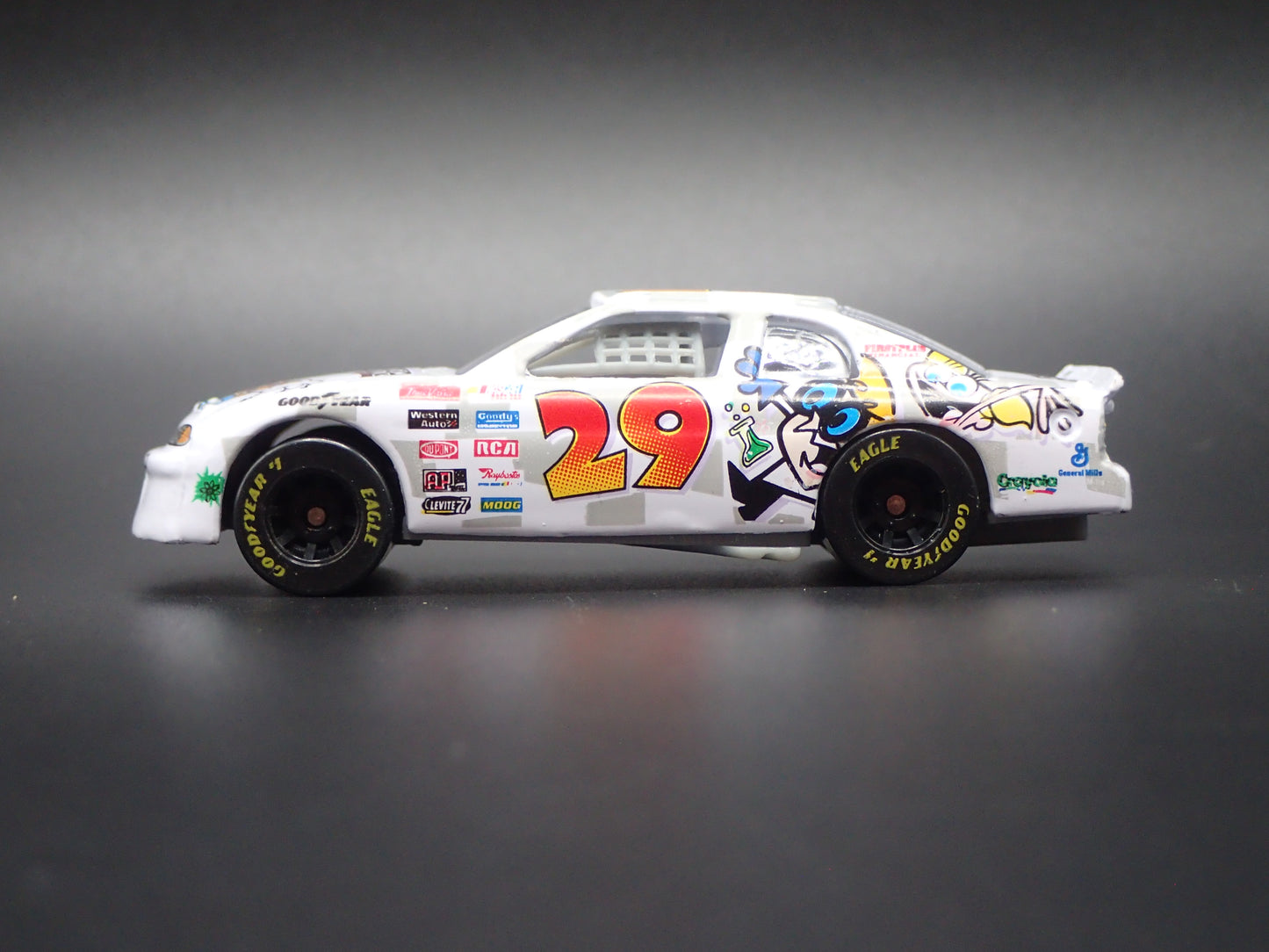 1997 CHEVY MONTE CARLO 29 ROBERT PRESSLEY CARTOON NETWORK NASCAR 1/64 SCALE DIECAST CAR