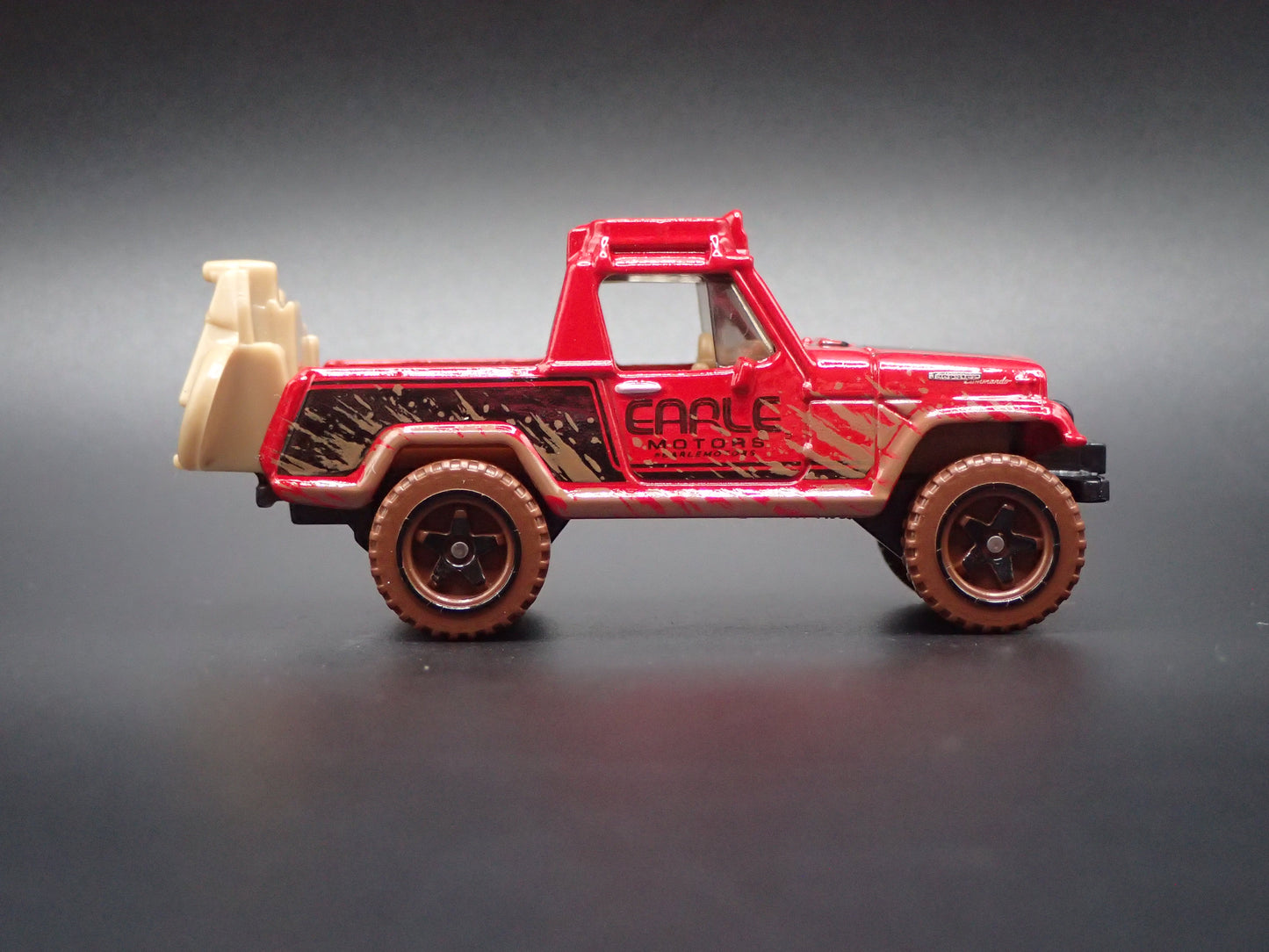 1966 - 1973 JEEP JEEPSTER COMMANDO PICKUP TRUCK 1:64 SCALE DIECAST MODEL CAR