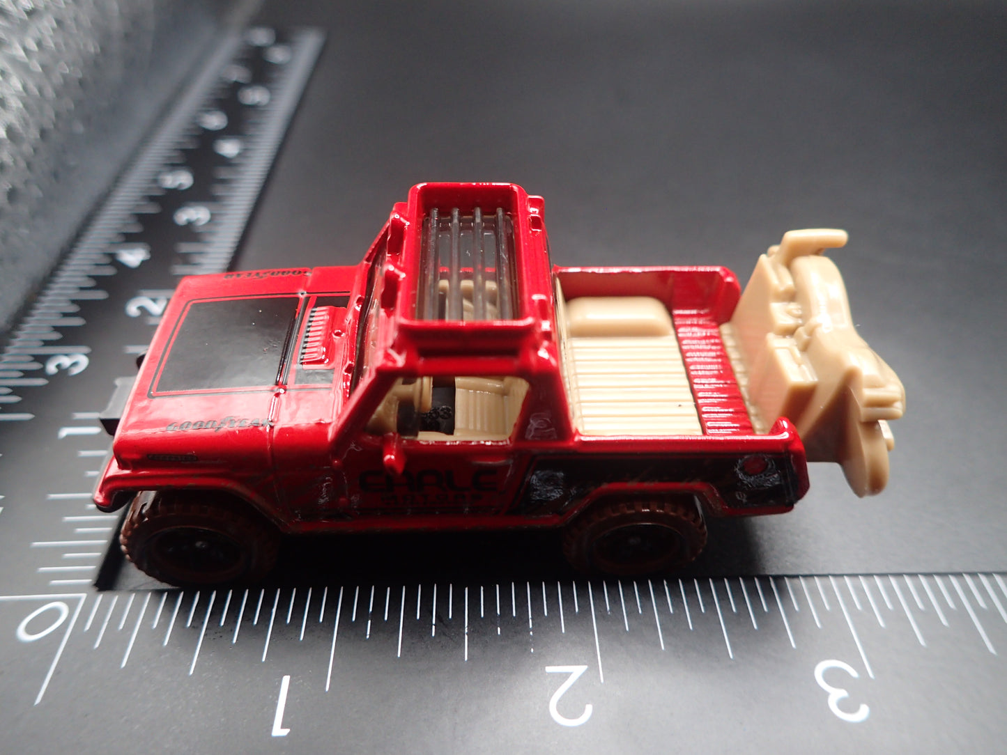 1966 - 1973 JEEP JEEPSTER COMMANDO PICKUP TRUCK 1:64 SCALE DIECAST MODEL CAR