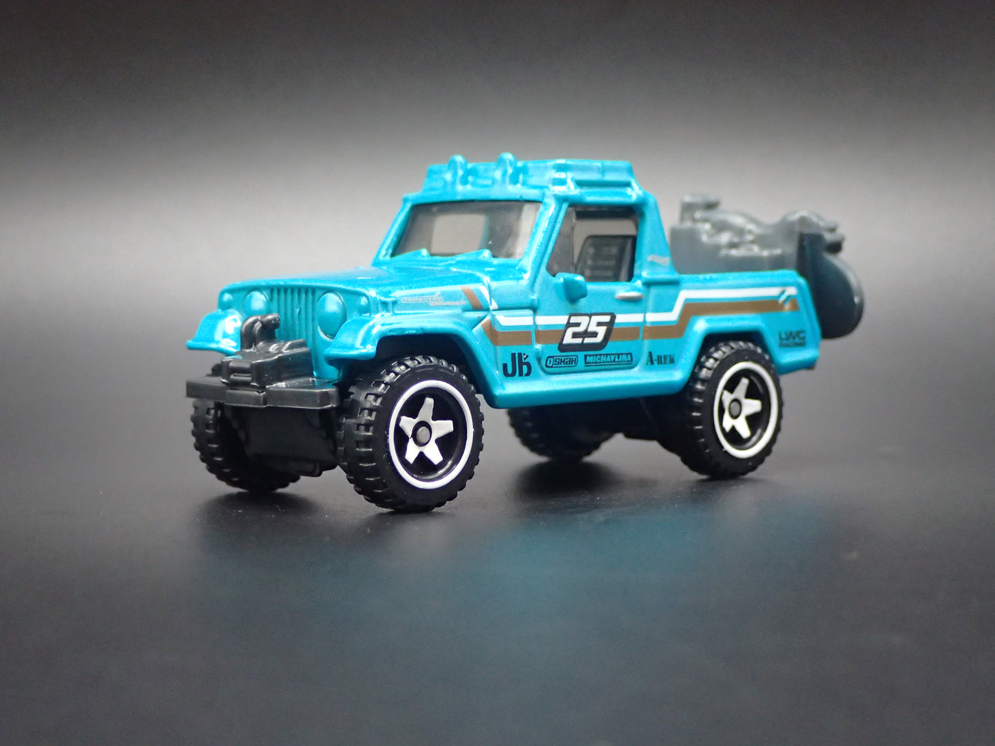 1966 - 1973 JEEP JEEPSTER COMMANDO PICKUP TRUCK 1:64 SCALE DIECAST MODEL CAR