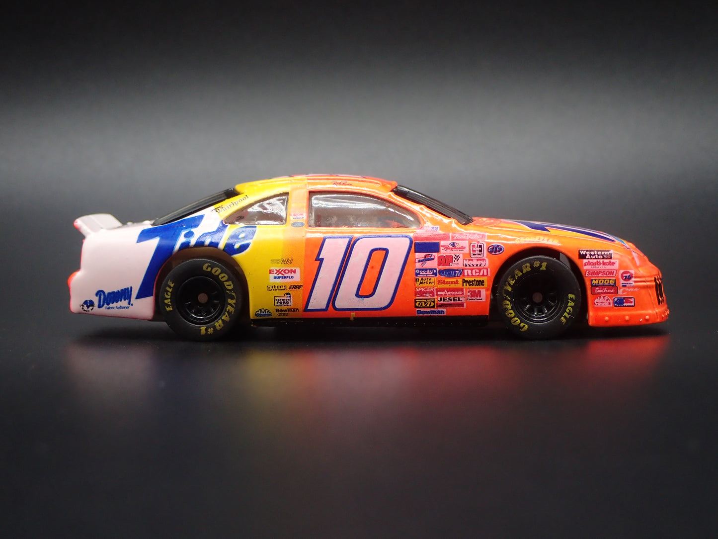 1997 97 FORD THUNDERBIRD 10 RICKY RUDD TIDE NASCAR 1:64 SCALE DIECAST MODEL CAR