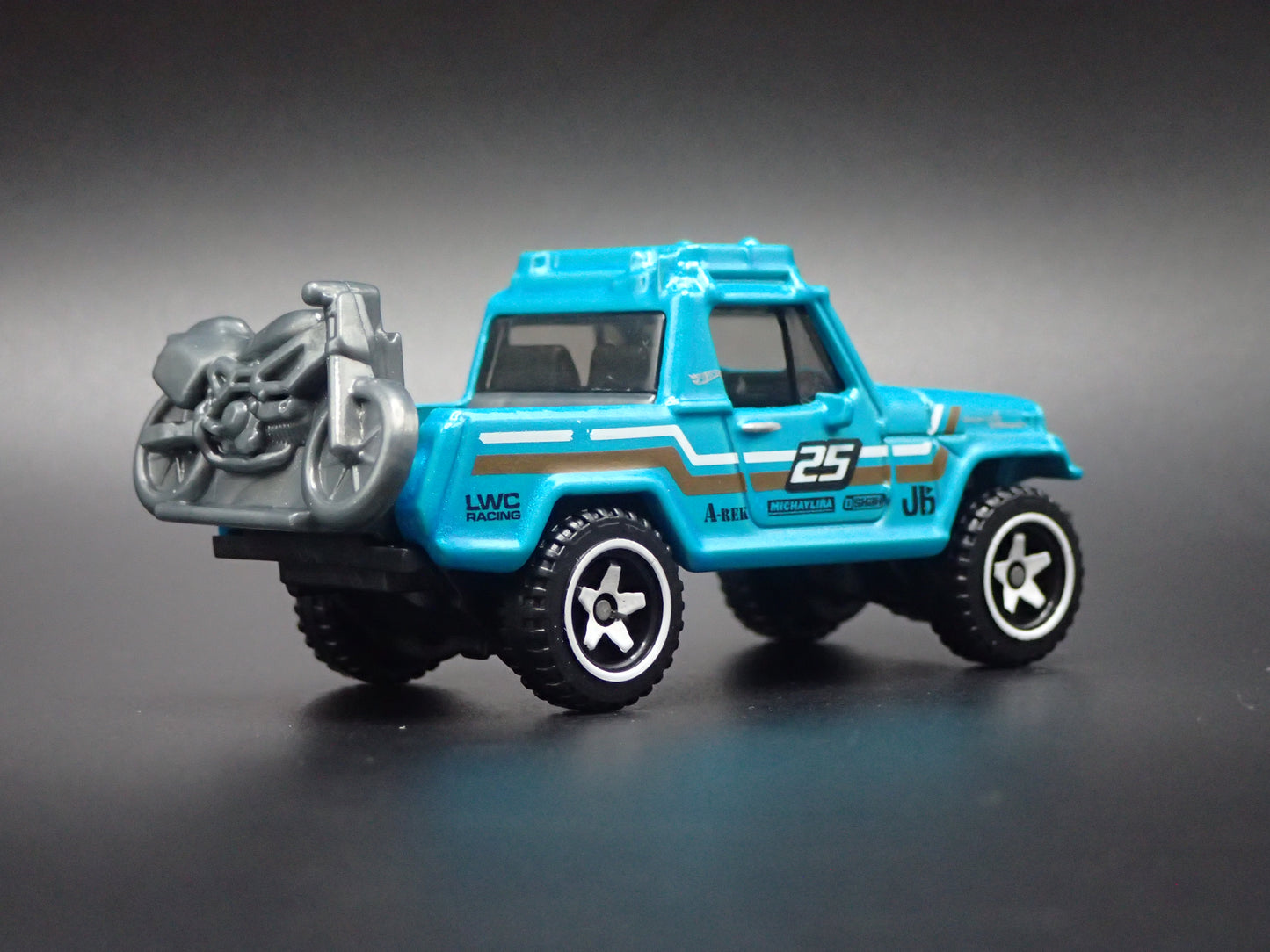 1966 - 1973 JEEP JEEPSTER COMMANDO PICKUP TRUCK 1:64 SCALE DIECAST MODEL CAR
