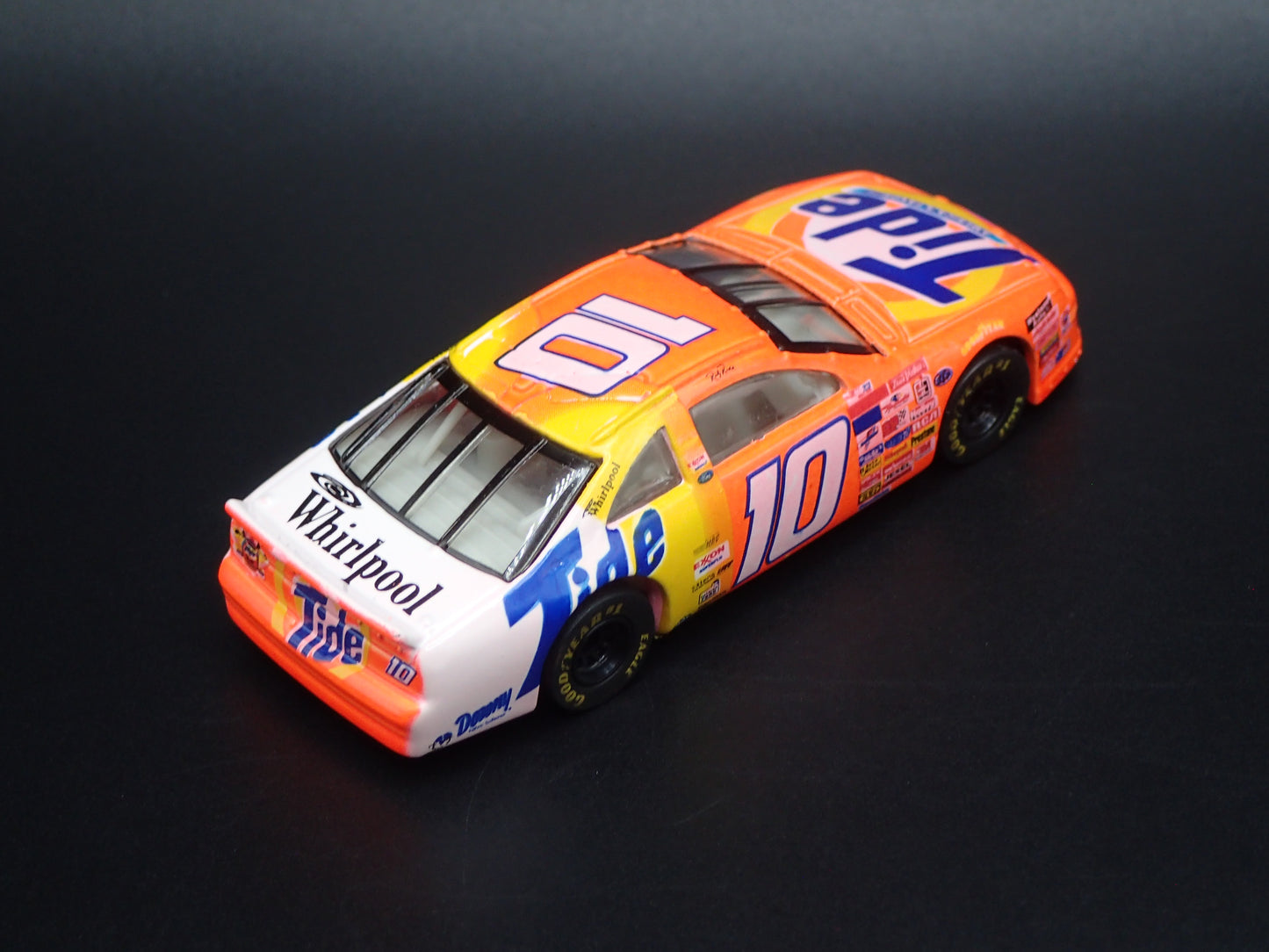 1997 97 FORD THUNDERBIRD 10 RICKY RUDD TIDE NASCAR 1:64 SCALE DIECAST MODEL CAR