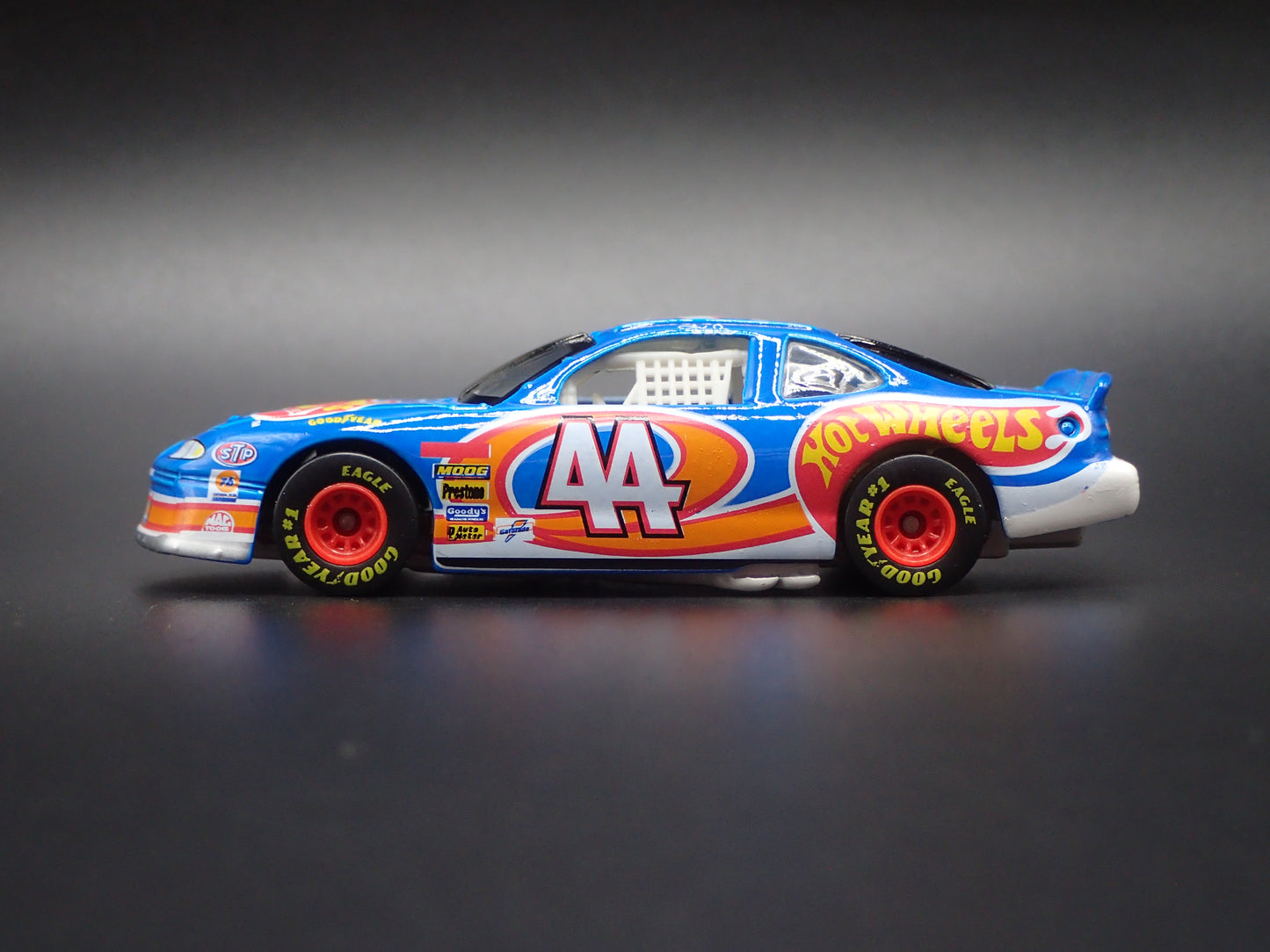 1997 97 PONTIAC GRAND PRIX KYLE PETTY NASCAR HW 1:64 SCALE DIECAST MODEL CAR
