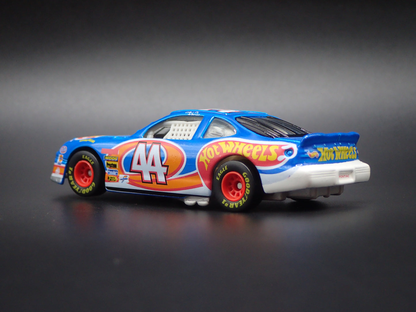 1997 97 PONTIAC GRAND PRIX KYLE PETTY NASCAR HW 1:64 SCALE DIECAST MODEL CAR