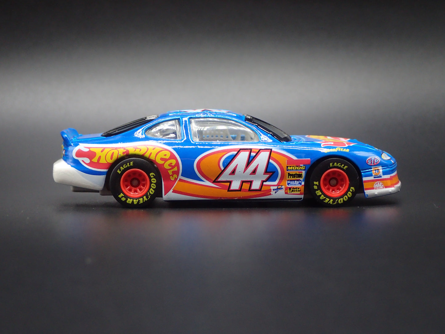 1997 97 PONTIAC GRAND PRIX KYLE PETTY NASCAR HW 1:64 SCALE DIECAST MODEL CAR
