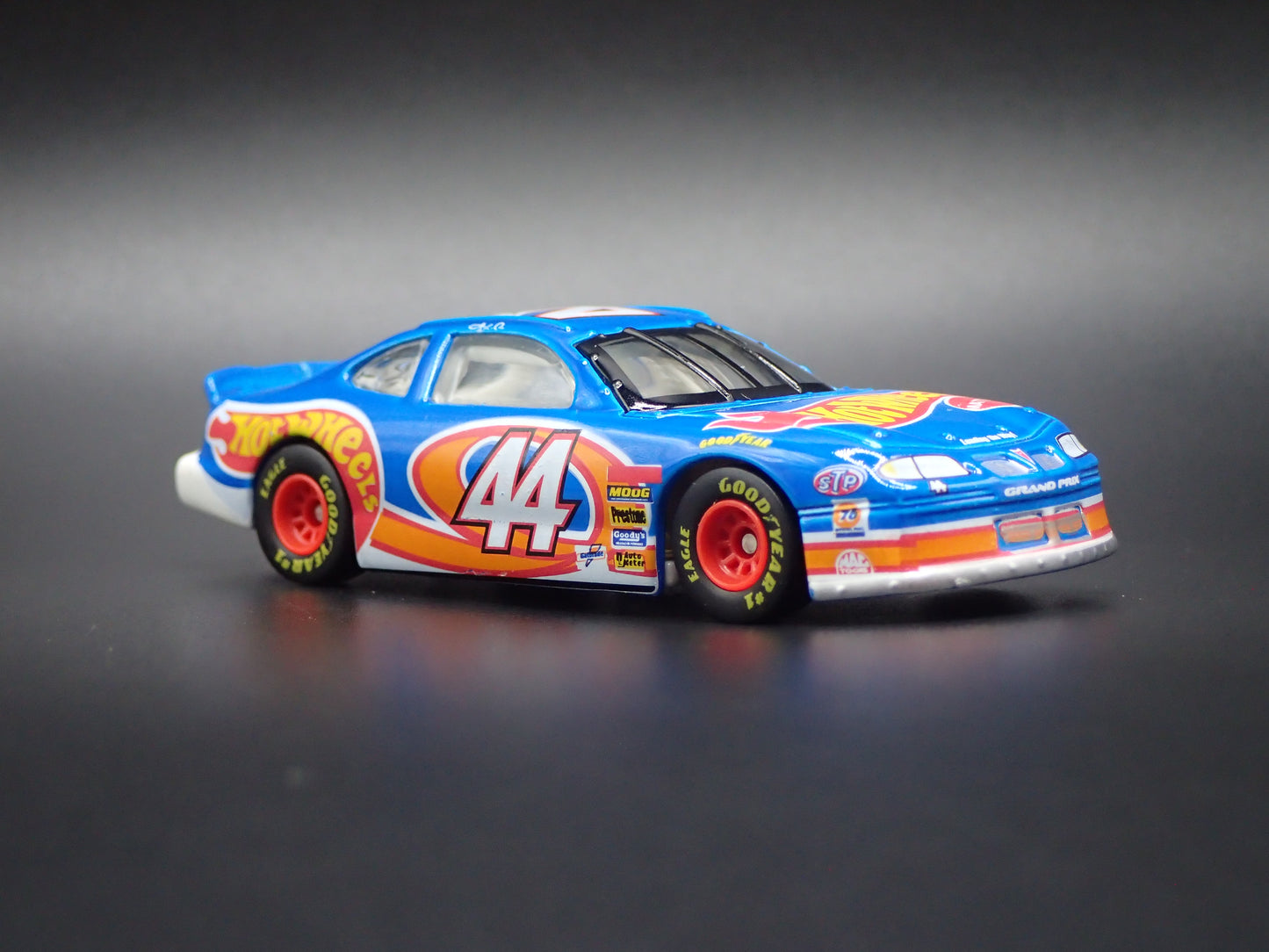 1997 97 PONTIAC GRAND PRIX KYLE PETTY NASCAR HW 1:64 SCALE DIECAST MODEL CAR
