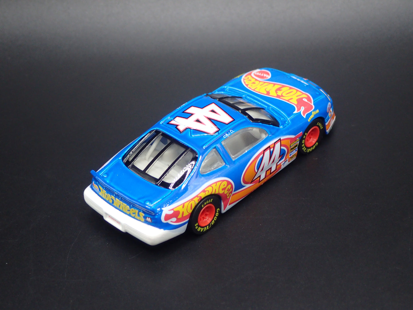 1997 97 PONTIAC GRAND PRIX KYLE PETTY NASCAR HW 1:64 SCALE DIECAST MODEL CAR
