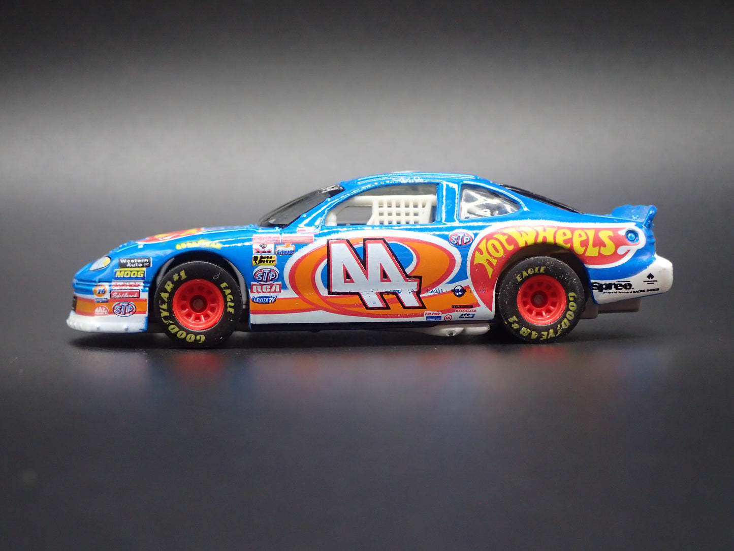 1998 98 PONTIAC GRAND PRIX KYLE PETTY NASCAR HW 1:64 SCALE DIECAST MODEL CAR