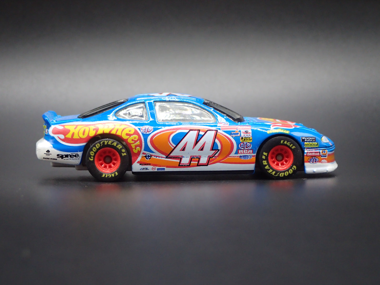 1998 98 PONTIAC GRAND PRIX KYLE PETTY NASCAR HW 1:64 SCALE DIECAST MODEL CAR