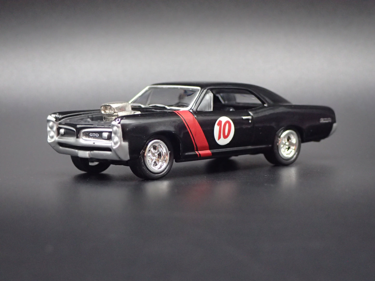 1966 66 PONTIAC GTO MUSCLE CAR 1/64 SCALE COLLECTIBLE DIORAMA DIECAST MODEL CAR
