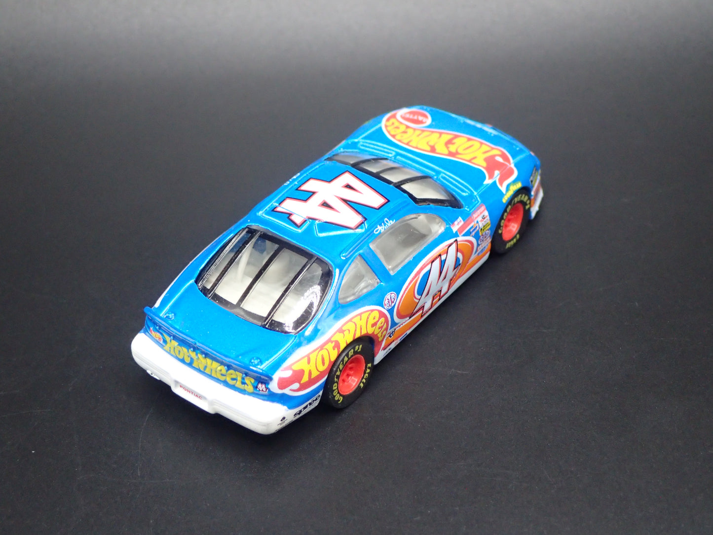 1998 98 PONTIAC GRAND PRIX KYLE PETTY NASCAR HW 1:64 SCALE DIECAST MODEL CAR