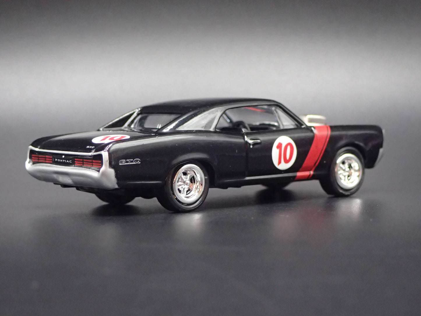 1966 66 PONTIAC GTO MUSCLE CAR 1/64 SCALE COLLECTIBLE DIORAMA DIECAST MODEL CAR